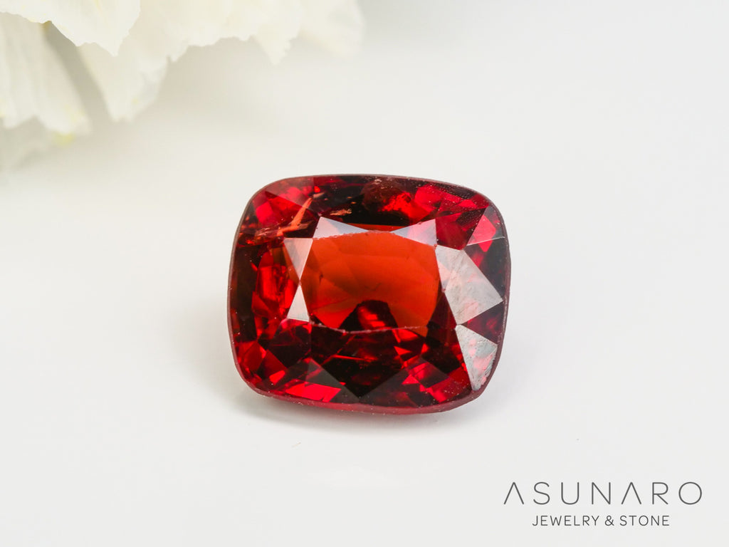 高品質レッドスピネル 　クッションカット　スリランカ産　1.11ct　【240502-2012】