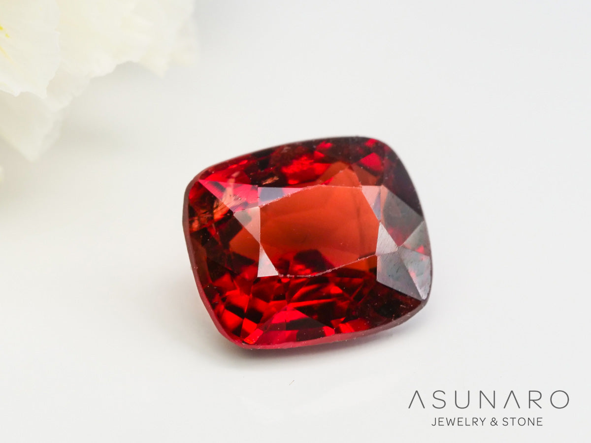 高品質レッドスピネル クッションカット スリランカ産 1.11ct 【240502