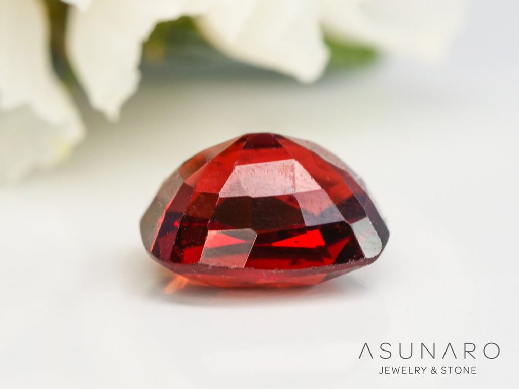 高品質レッドスピネル 　クッションカット　スリランカ産　1.11ct　【240502-2012】