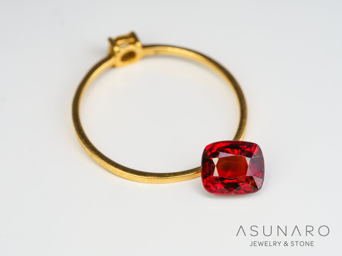 高品質レッドスピネル 　クッションカット　スリランカ産　1.11ct　【240502-2012】