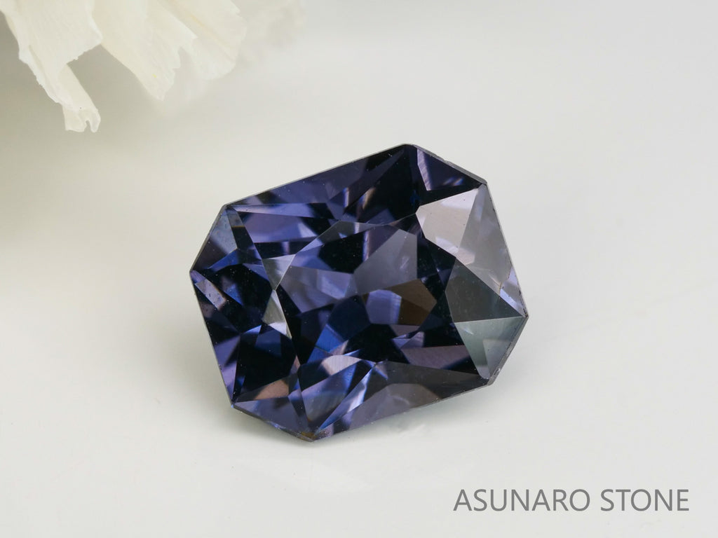 グレイッシュバイオレットスピネル 　エメラルドカット　スリランカ産　1.32ct　【240208-2017】