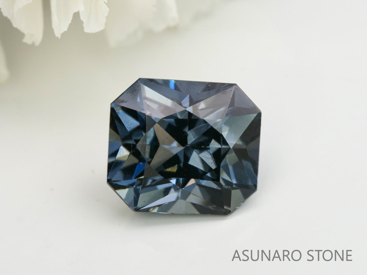 グレースピネル 　エメラルドカット　スリランカ産　1.40ct　【240208-2018】