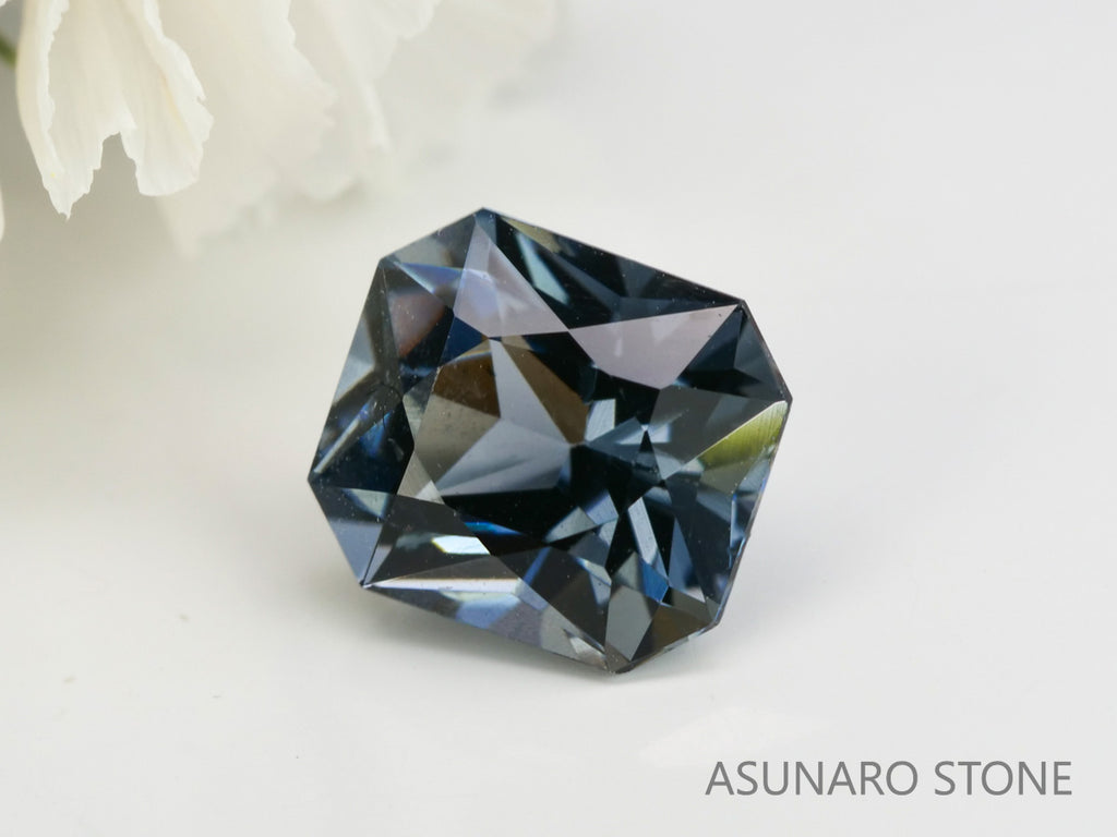 グレースピネル 　エメラルドカット　スリランカ産　1.40ct　【240208-2018】