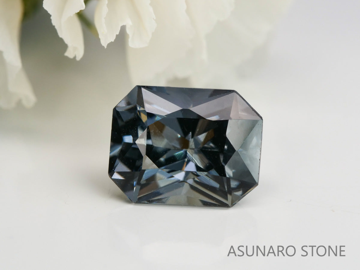 グレースピネル 　エメラルドカット　スリランカ産　1.27ct　【240208-2020】