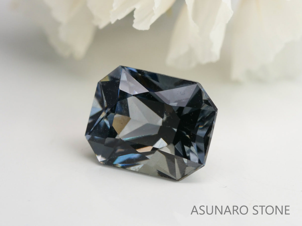 グレースピネル 　エメラルドカット　スリランカ産　1.27ct　【240208-2020】