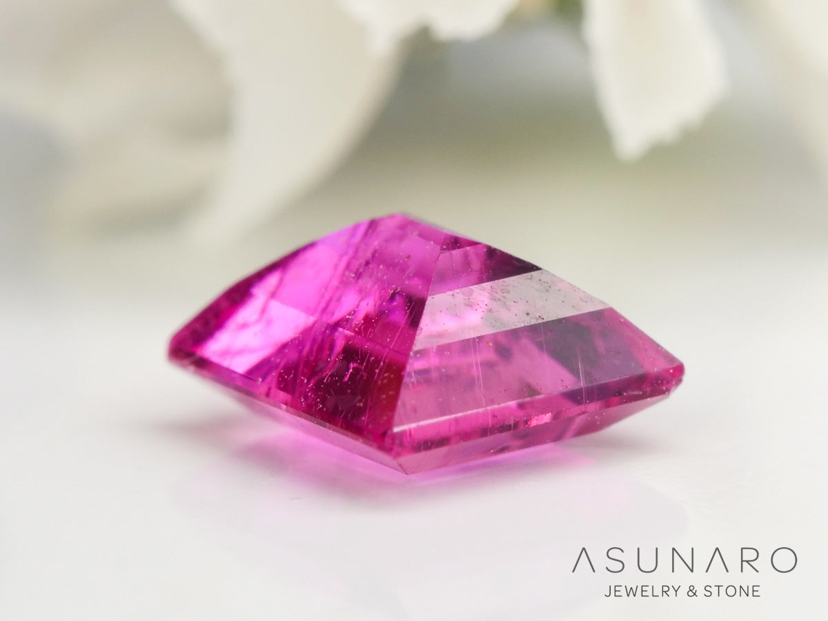 ピンクトルマリン スクエアカット ルワンダ産 0.55ct【240513