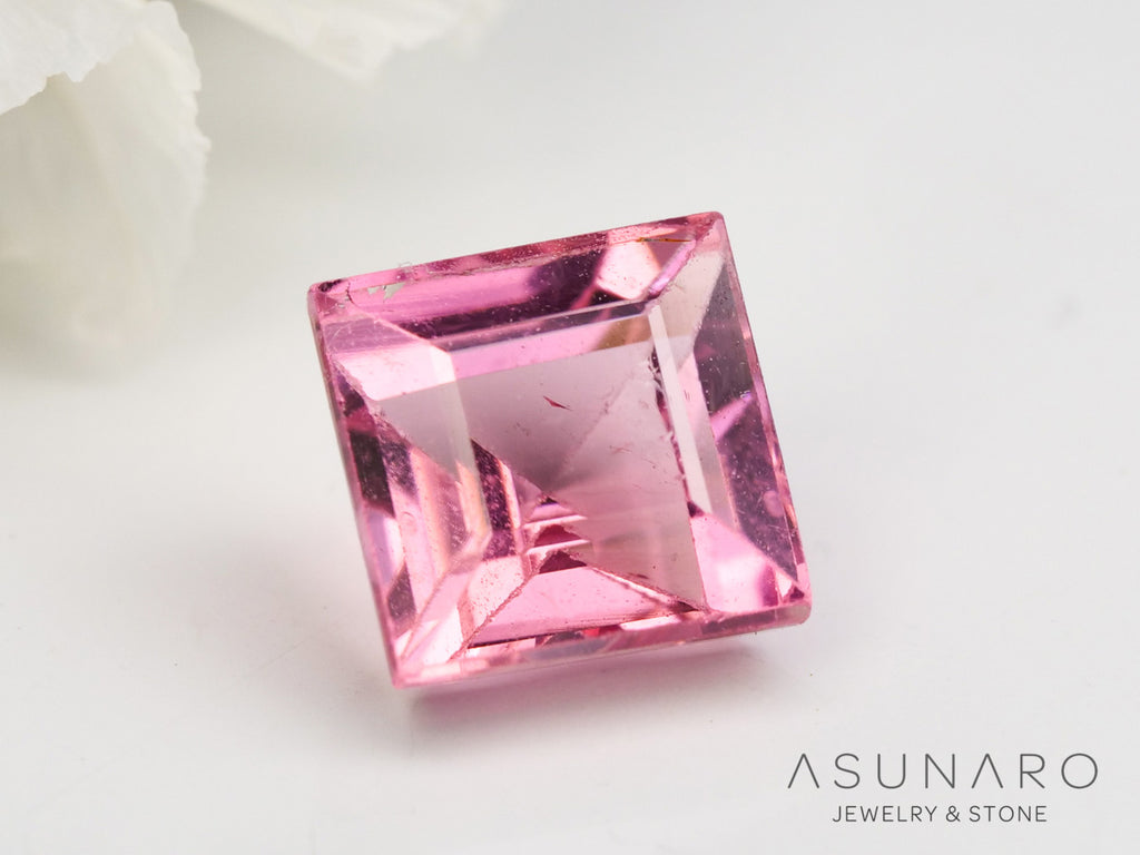 ピンクトルマリン　プリンセスカット　ルワンダ産　0.96ct【240513-2035】