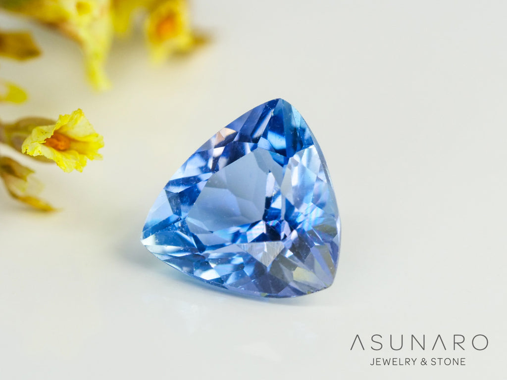 インペリアルブルーアパタイト　トリリアントカット　 マダガスカル産　0.94ct　【240312-2073】
