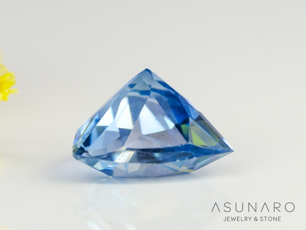 インペリアルブルーアパタイト　トリリアントカット　 マダガスカル産　0.94ct　【240312-2073】