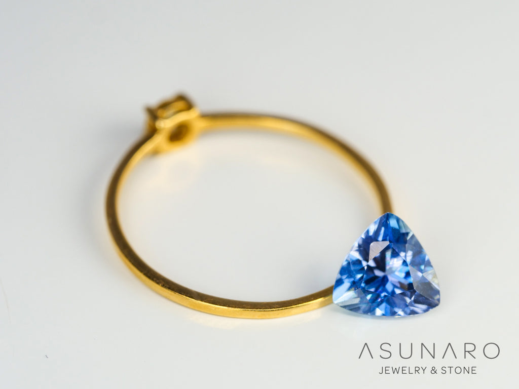 インペリアルブルーアパタイト　トリリアントカット　 マダガスカル産　0.94ct　【240312-2073】