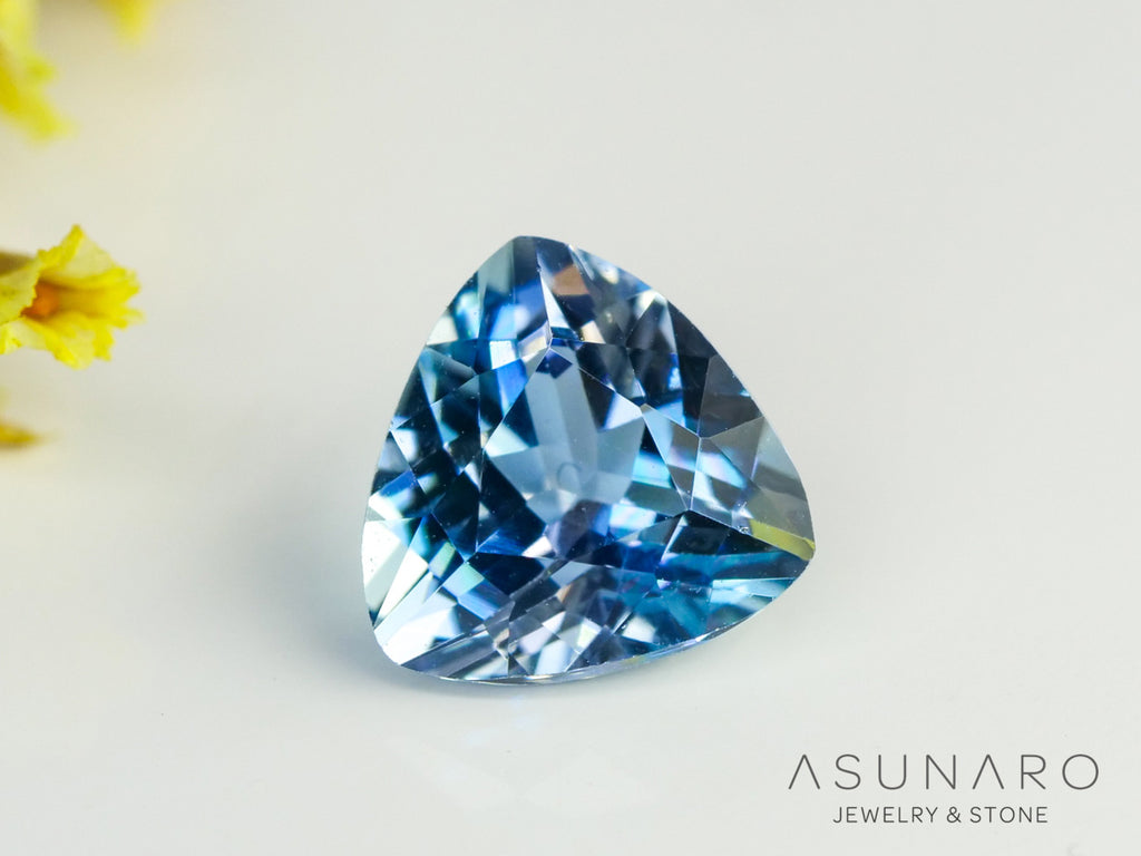 インペリアルブルーアパタイト　トリリアントカット　 マダガスカル産　1.00ct　【240312-2074】