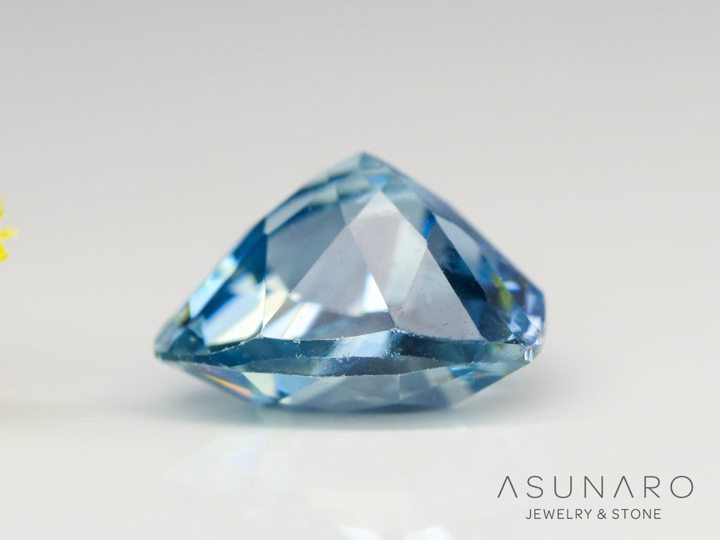 インペリアルブルーアパタイト　トリリアントカット　 マダガスカル産　1.00ct　【240312-2074】