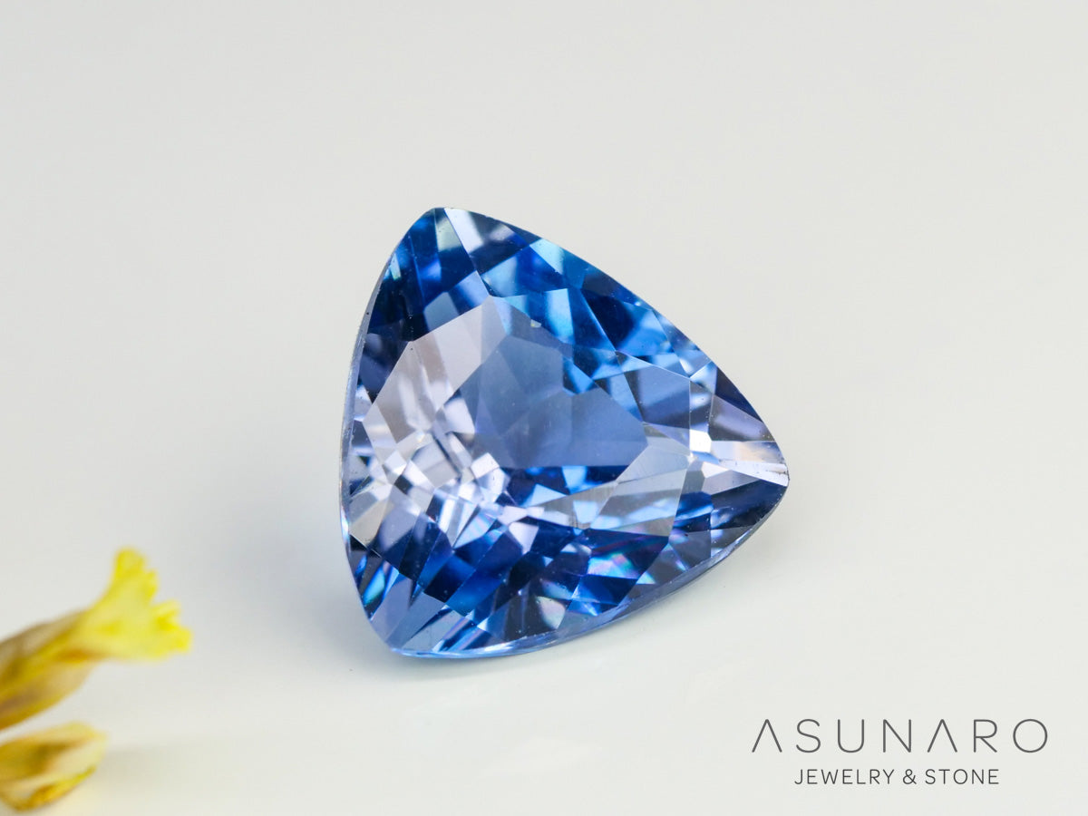 インペリアルブルーアパタイト　トリリアントカット　 マダガスカル産　1.72ct　【240312-2088】
