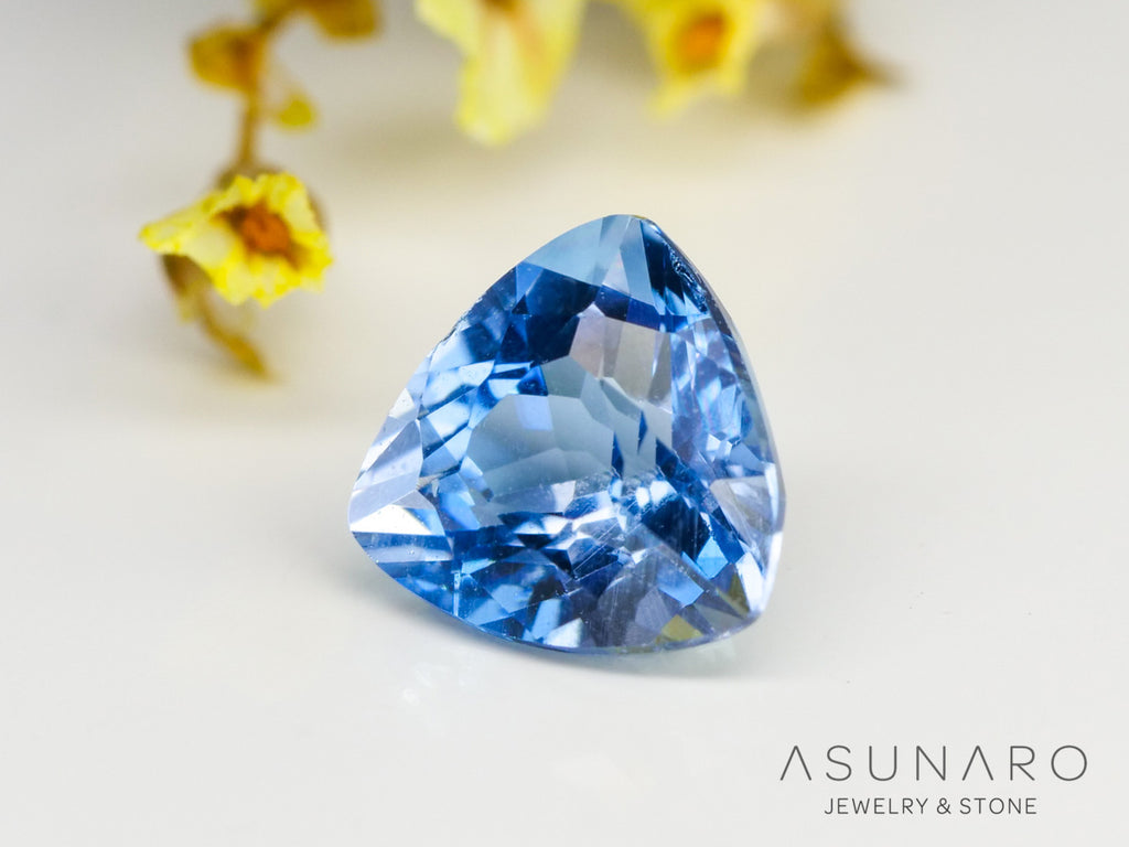 インペリアルブルーアパタイト　トリリアントカット　 マダガスカル産　1.07ct　【240312-2089】