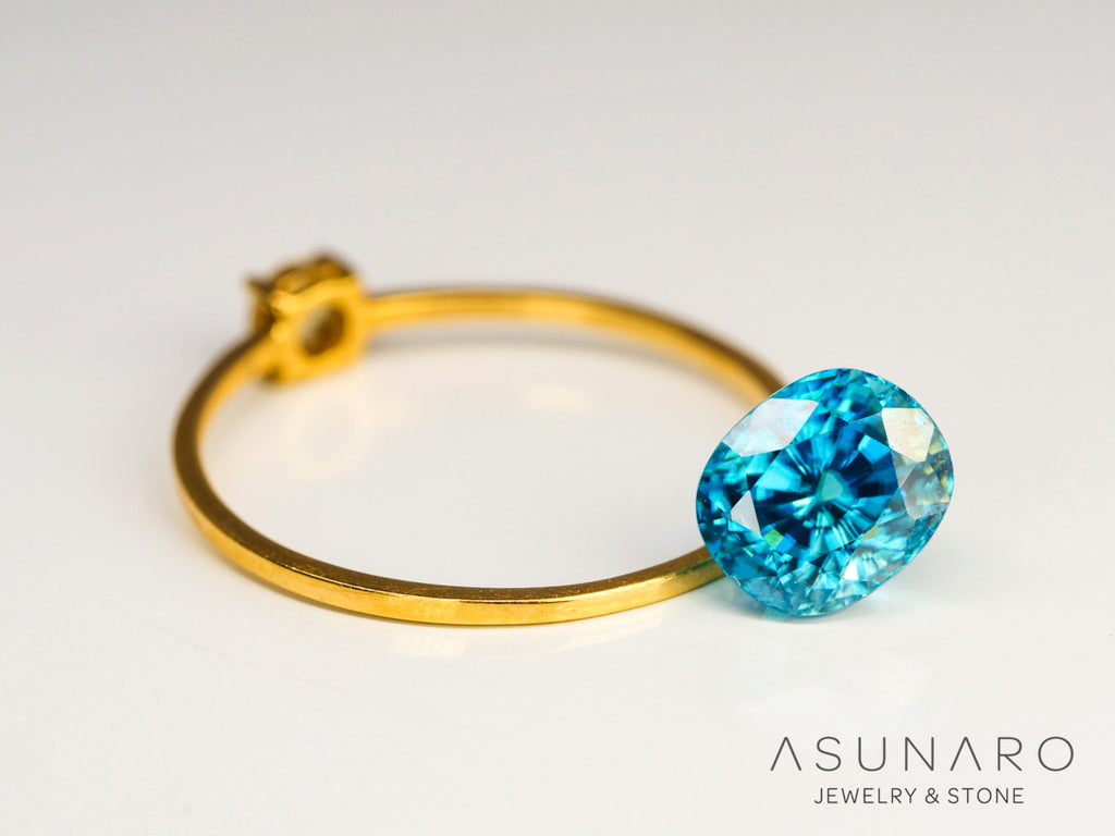 ブルージルコン　ラタナキリブルー　クッションカット　2.55ct　カンボジア産　【240502-2090】