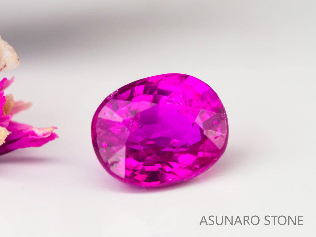 ピジョンブラッドルビー　オーバルカット　 タイ産　0.25ct　鑑別書付【240221-2109】