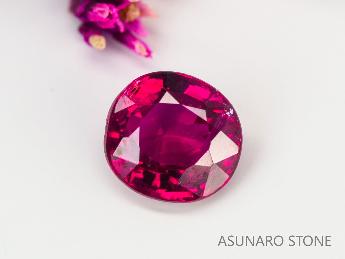 ピジョンブラッドルビー　オーバルカット　 タイ産　0.54ct　鑑別書付【240221-2111】