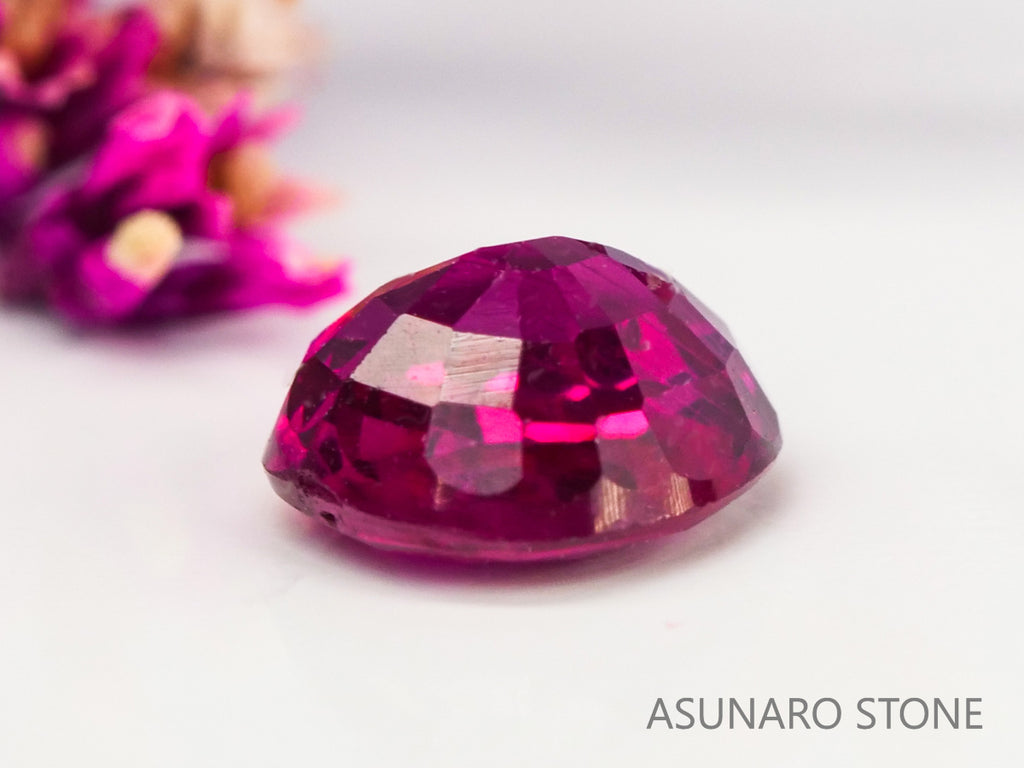 ピジョンブラッドルビー　オーバルカット　 タイ産　0.54ct　鑑別書付【240221-2111】