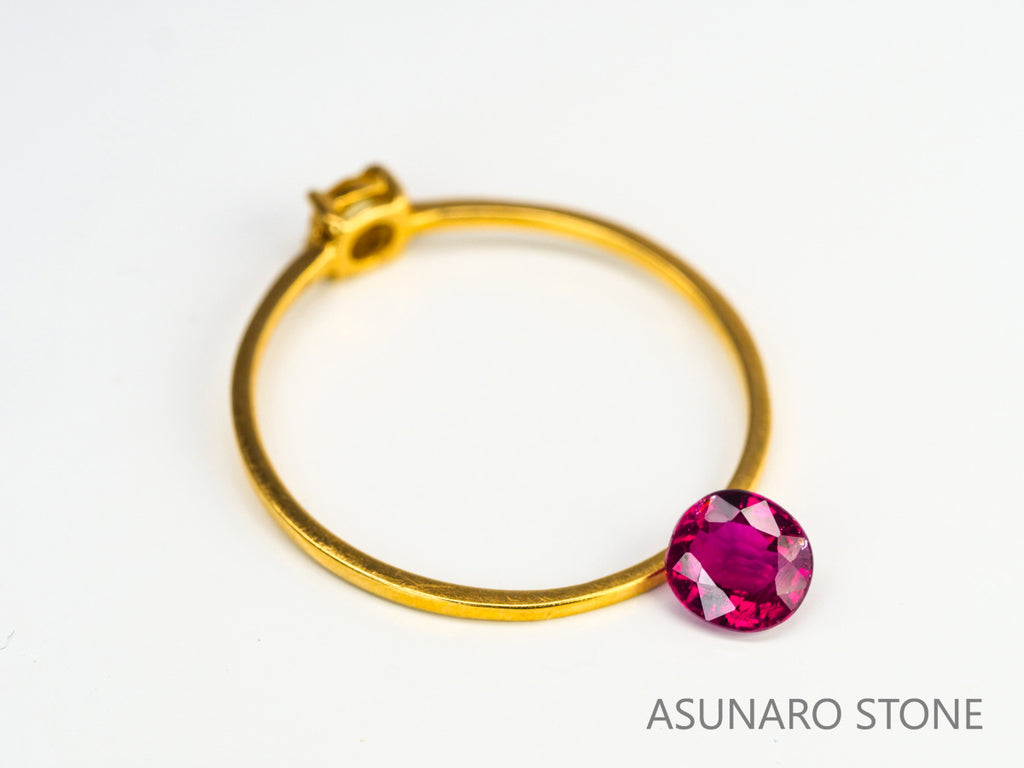 ピジョンブラッドルビー　オーバルカット　 タイ産　0.54ct　鑑別書付【240221-2111】