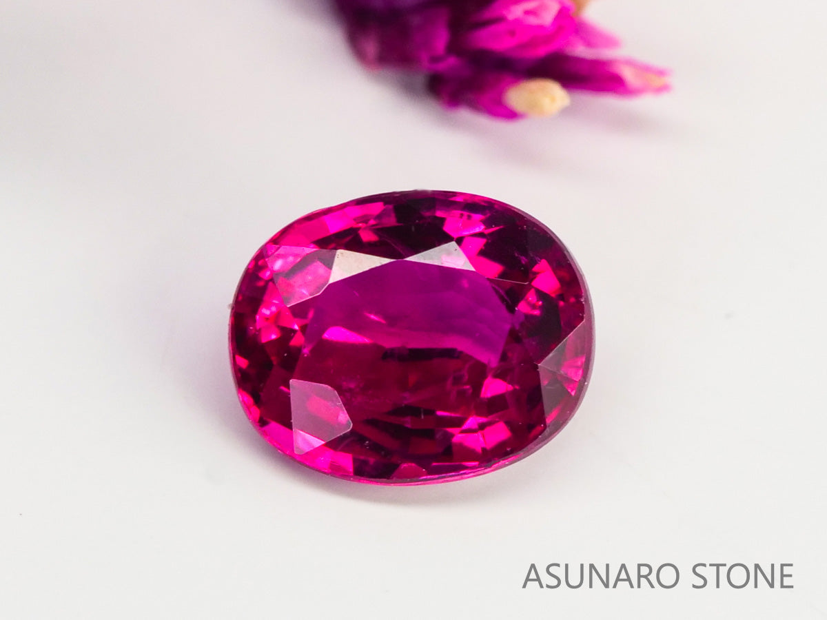 ルビーオーバルカットチャーム