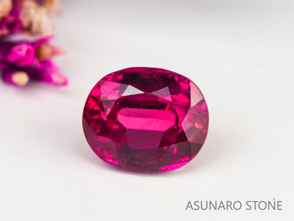 ピジョンブラッドルビー　オーバルカット　 タイ産　0.70ct　鑑別書付【240221-2115】