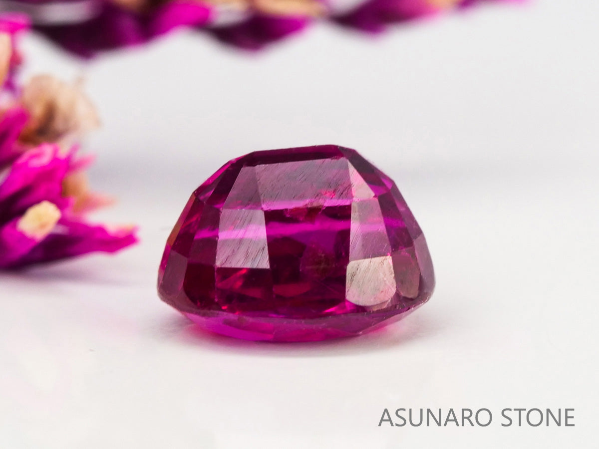 ピジョンブラッドルビー　オーバルカット　 タイ産　0.70ct　鑑別書付【240221-2115】