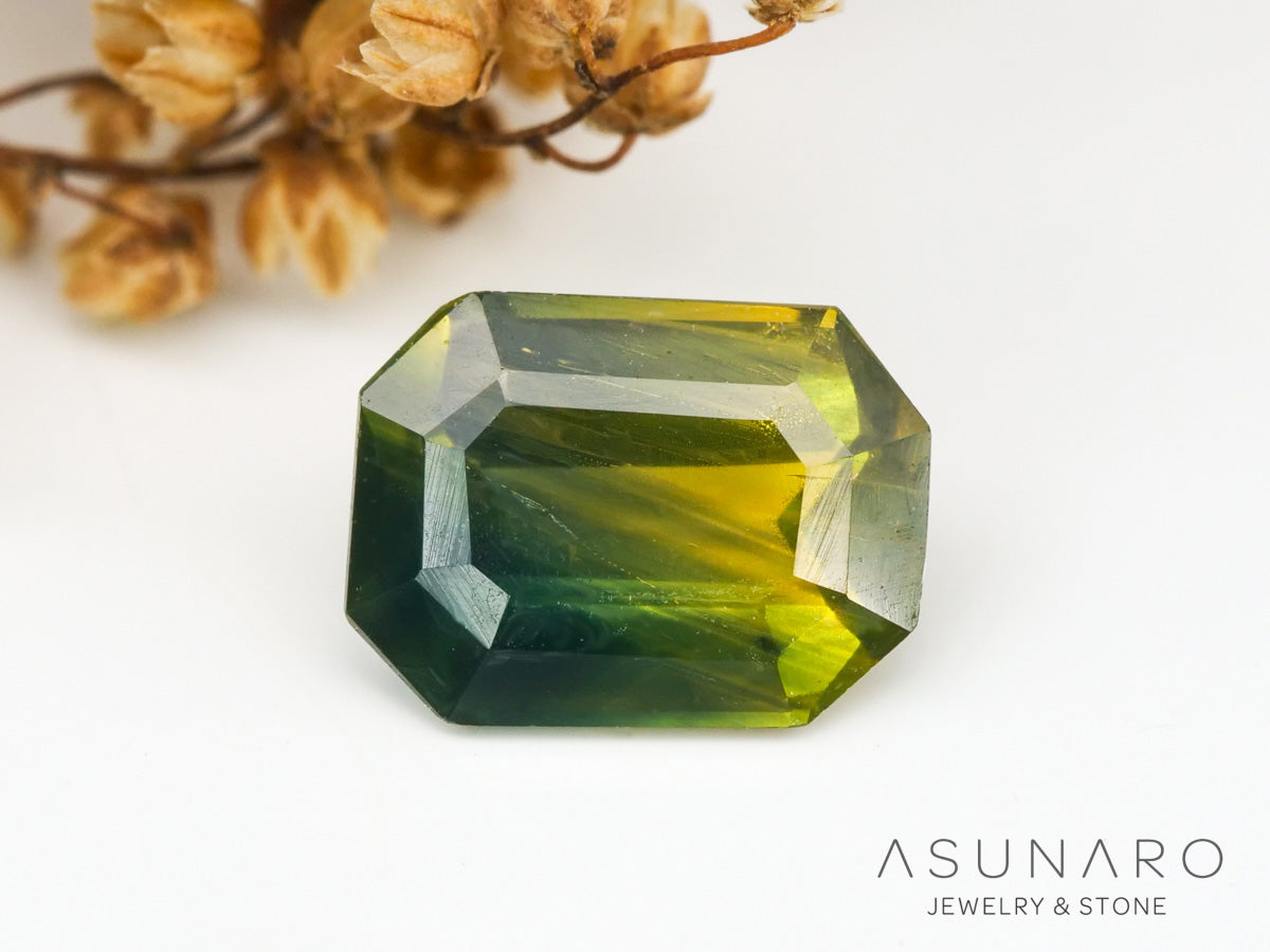 バイカラーサファイア エメラルドカット スリランカ産 0.56ct【240401