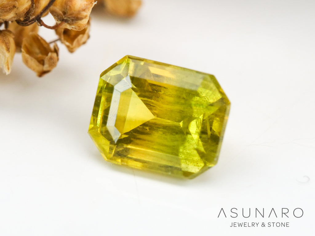 バイカラーサファイア 　エメラルドカット　 スリランカ産　0.60ct【240401-2121】