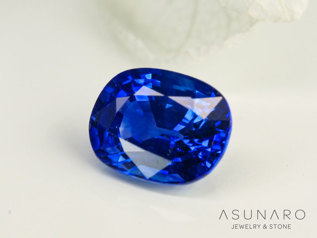 ロイヤルブルーサファイア 　クッションカット スリランカ産　0.91ct　鑑別書付【240507-2132】