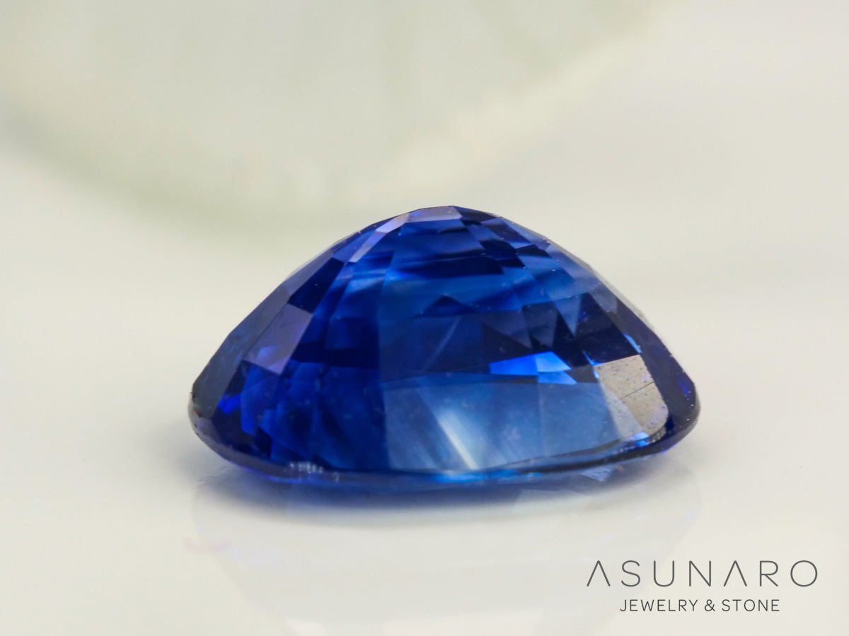 ロイヤルブルーサファイア 　クッションカット スリランカ産　0.91ct　鑑別書付【240507-2132】