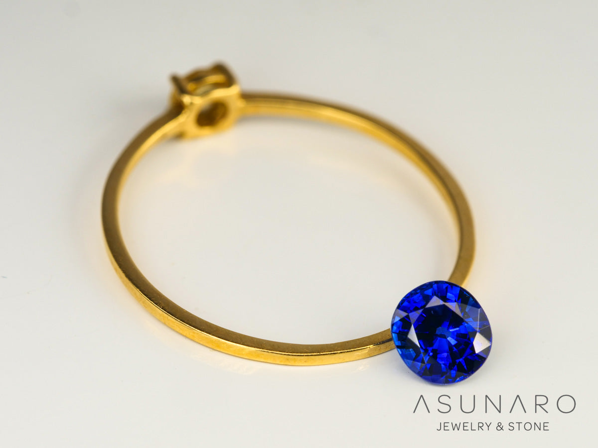 ロイヤルブルーサファイア 　オーバルカット スリランカ産　0.61ct　鑑別書付【240507-2135】