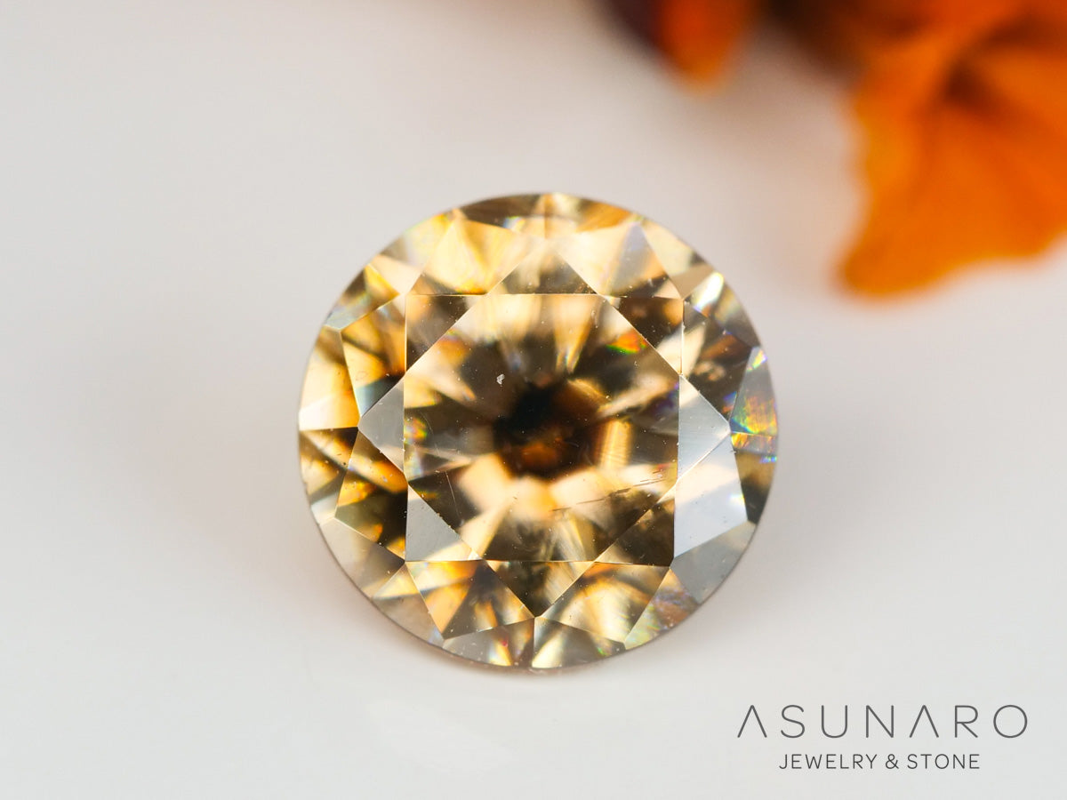 バイカラーキャシテライト  ラウンドカット　ビルマ産 　0.86ct　【240404-2138】