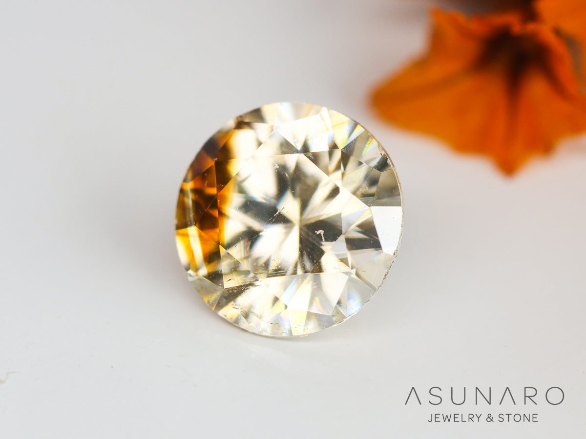 バイカラーキャシテライト  ラウンドカット　ビルマ産 　0.76ct　【240404-2143】