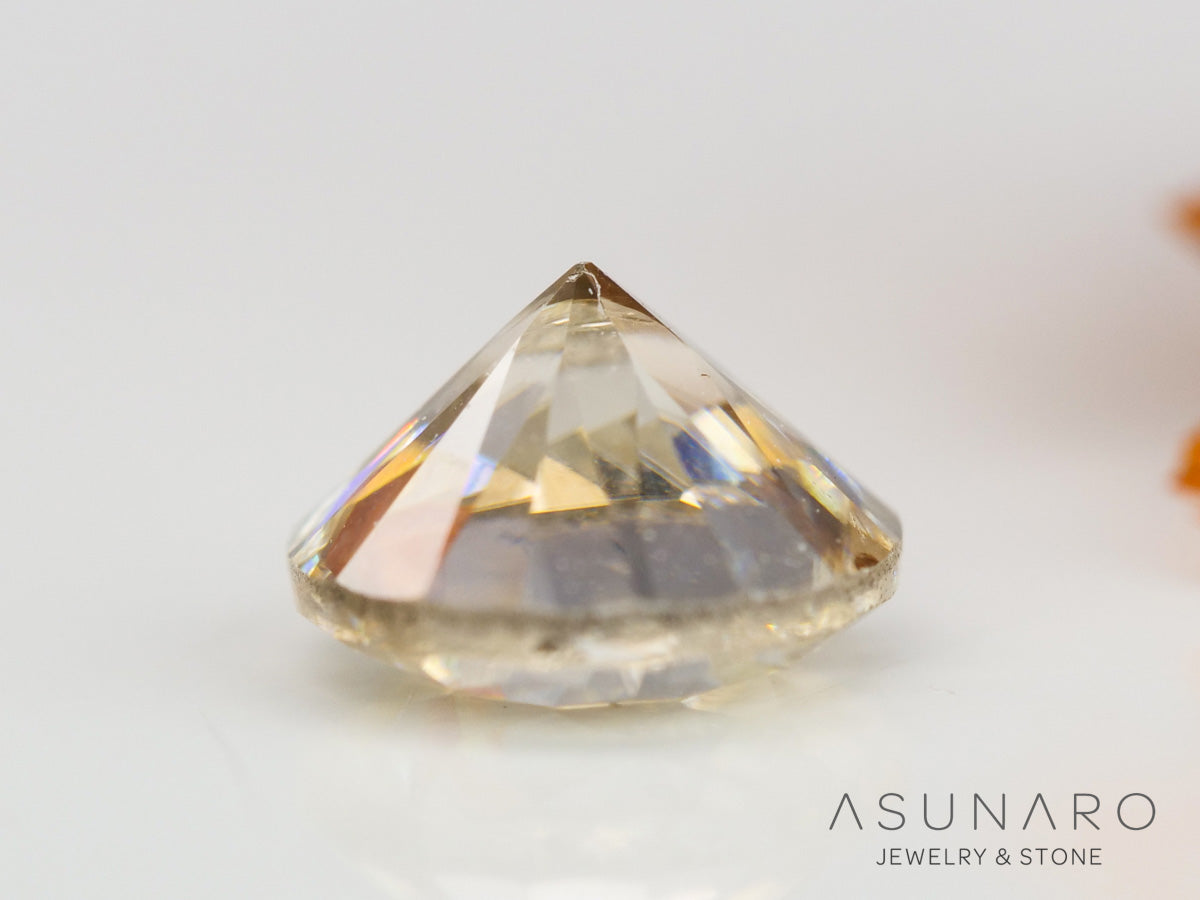 バイカラーキャシテライト  ラウンドカット　ビルマ産 　0.57ct　【240404-2146】