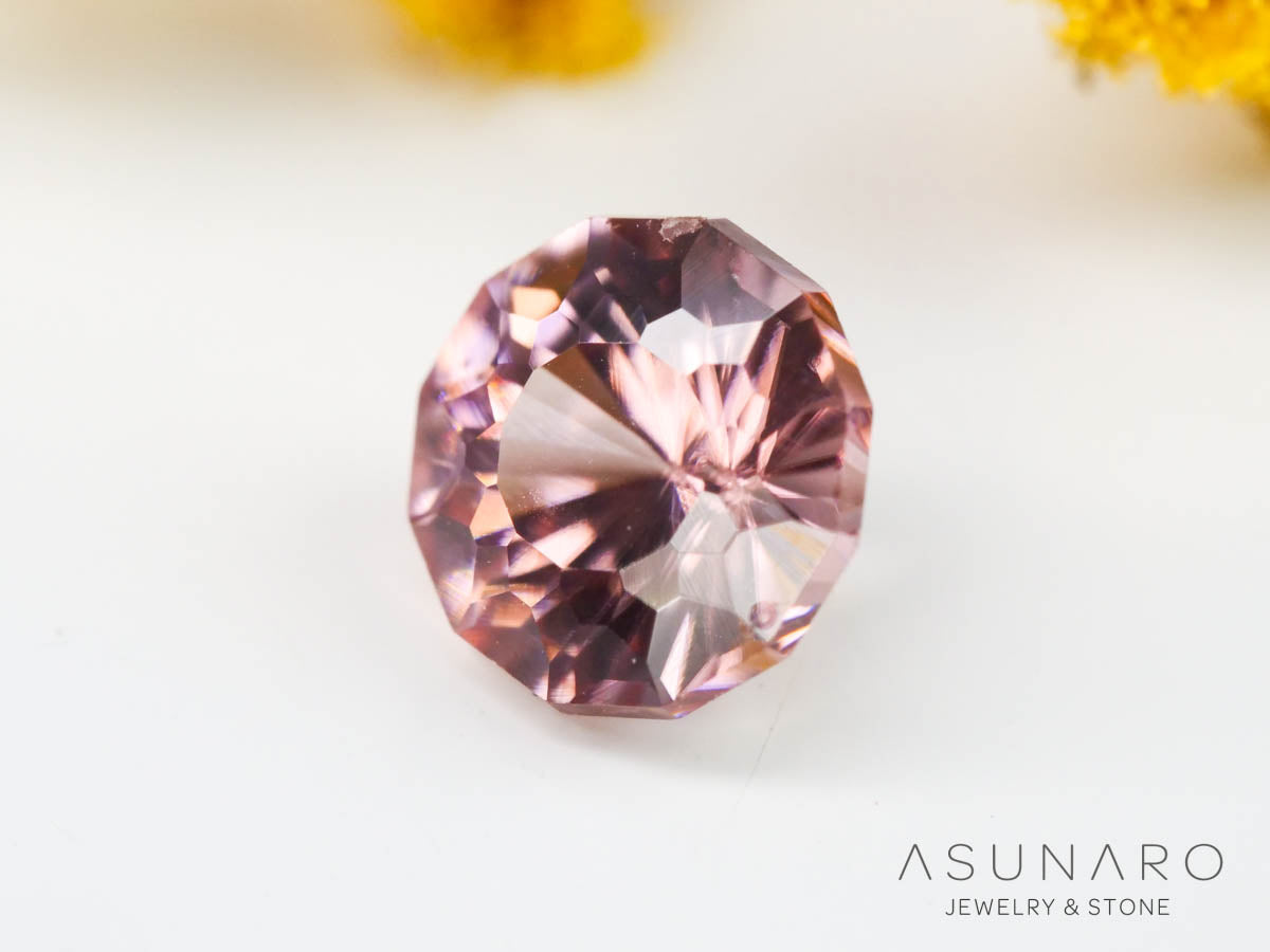 ピンクジルコン　ドデカゴンカット　0.87ct　カンボジア産　【240802-2287】