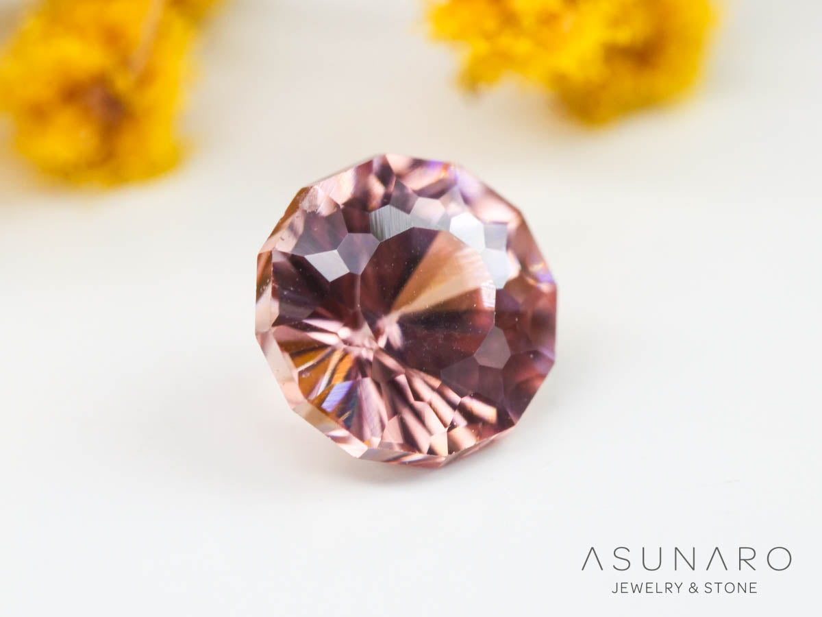 ピンクジルコン　ドデカゴンカット　0.87ct　カンボジア産　【240802-2287】