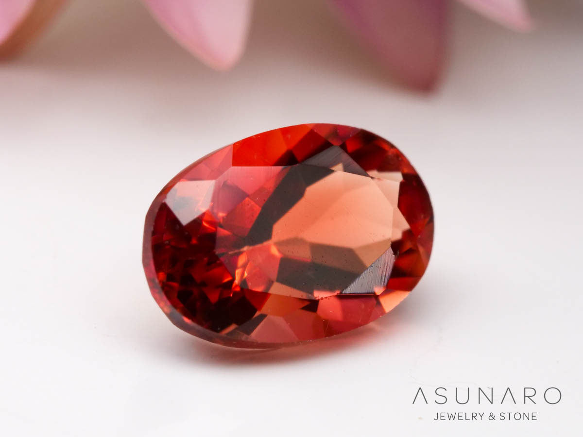 レッドラブラドライト オーバルカット エチオピア産 0.52ct【241023