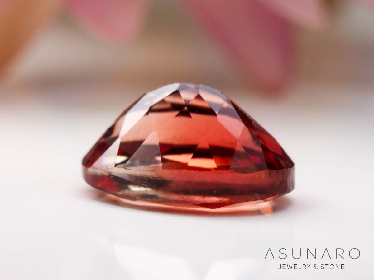 レッドラブラドライト　オーバルカット　エチオピア産　0.52ct【241023-2413】