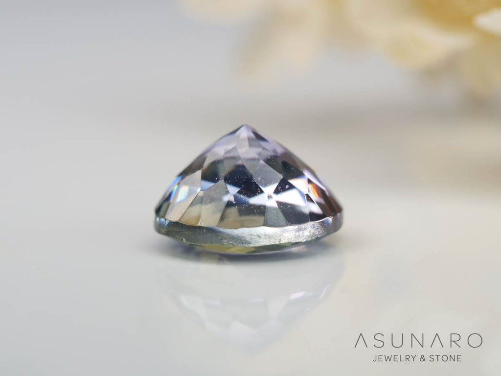 バイカラーゾイサイト（タンザナイト）ラウンドカット　タンザニア産　1.00ct【241211-2395】