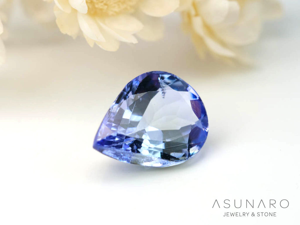 バイカラーゾイサイト（タンザナイト）ペアシェイプ　タンザニア産　1.07ct【241211-2396】