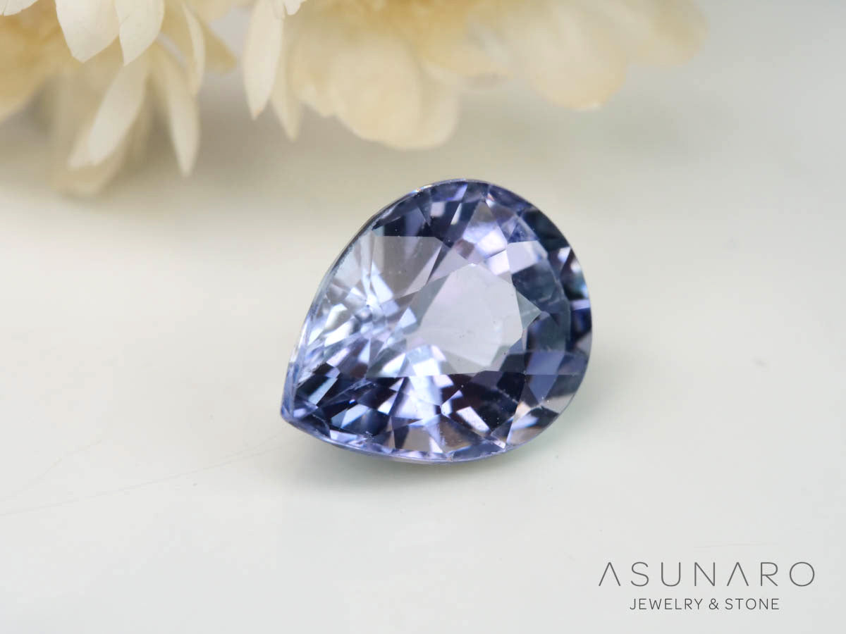 バイカラーゾイサイト（タンザナイト）ペアシェイプ　タンザニア産　1.02ct【241211-2399】