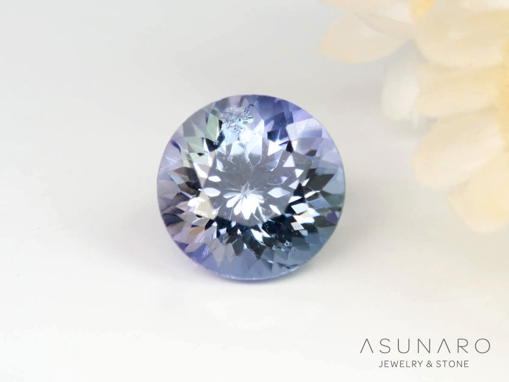 バイカラーゾイサイト（タンザナイト）ラウンドカット　タンザニア産　1.01ct【241211-2400】