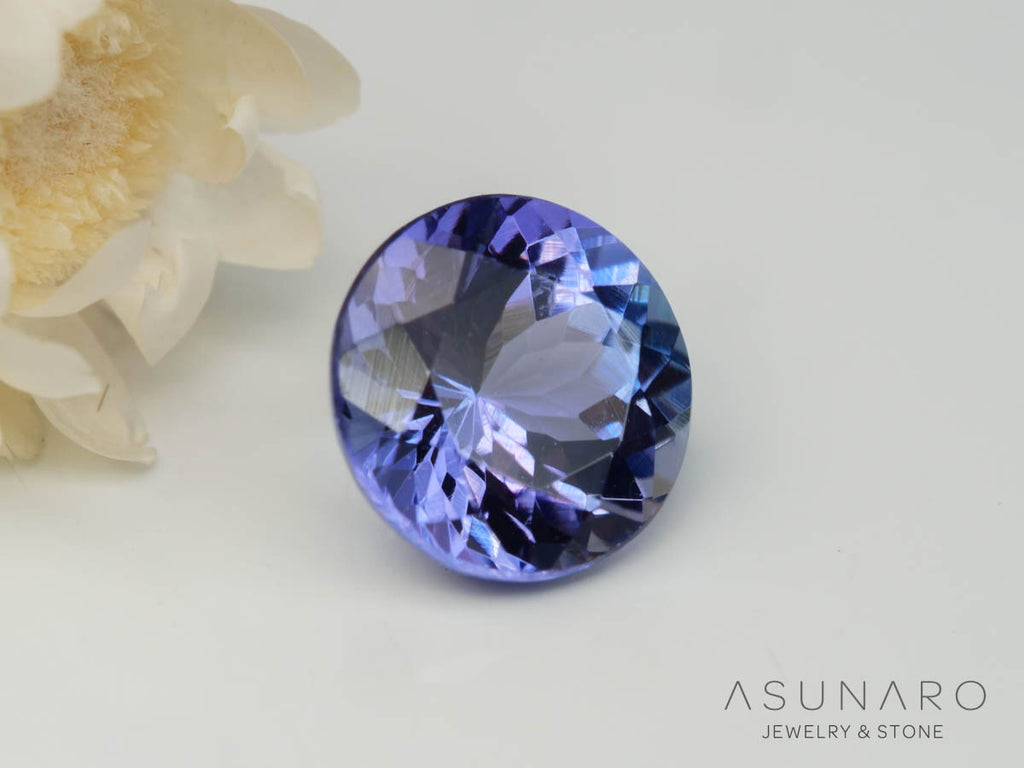 バイカラーゾイサイト（タンザナイト）ラウンドカット　タンザニア産　0.79ct【241211-2403】