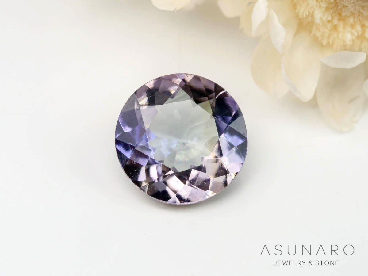 バイカラーゾイサイト（タンザナイト）ラウンドトカット　タンザニア産　0.42ct【241211-2406】