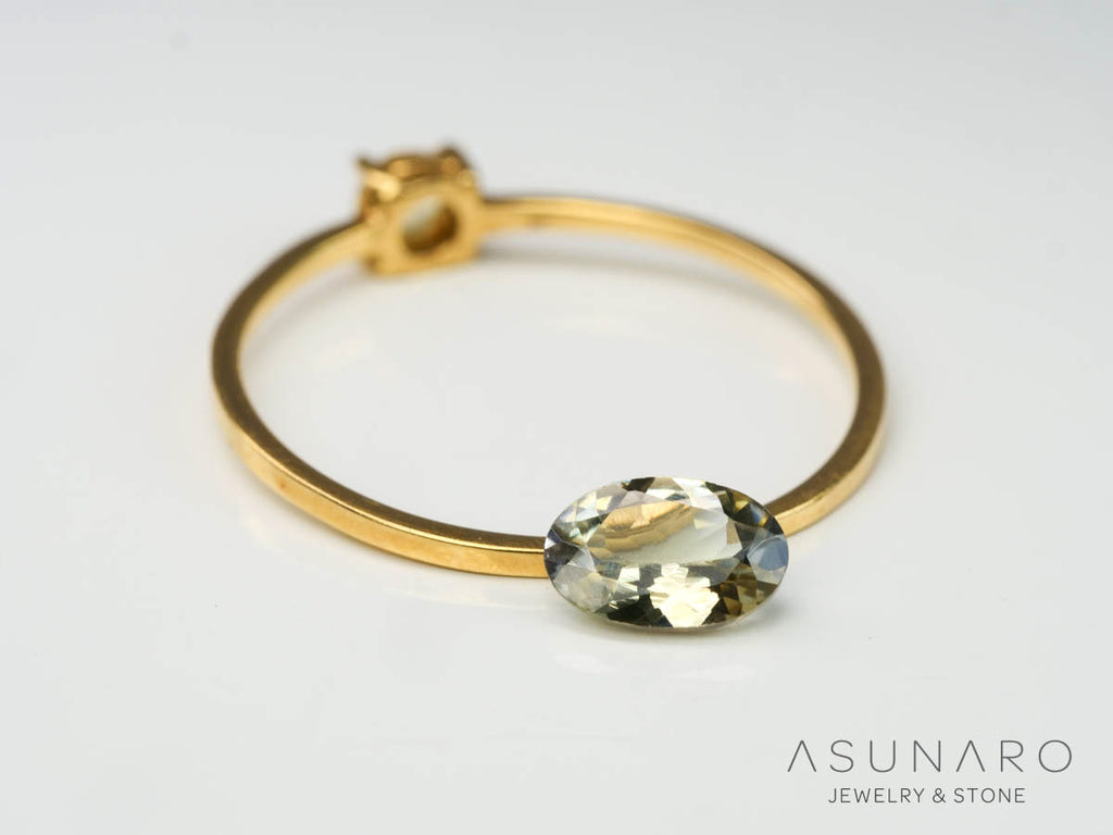 パーティーカラーゾイサイト（タンザナイト）オーバルカット　タンザニア産　0.46ct【241211-2409】