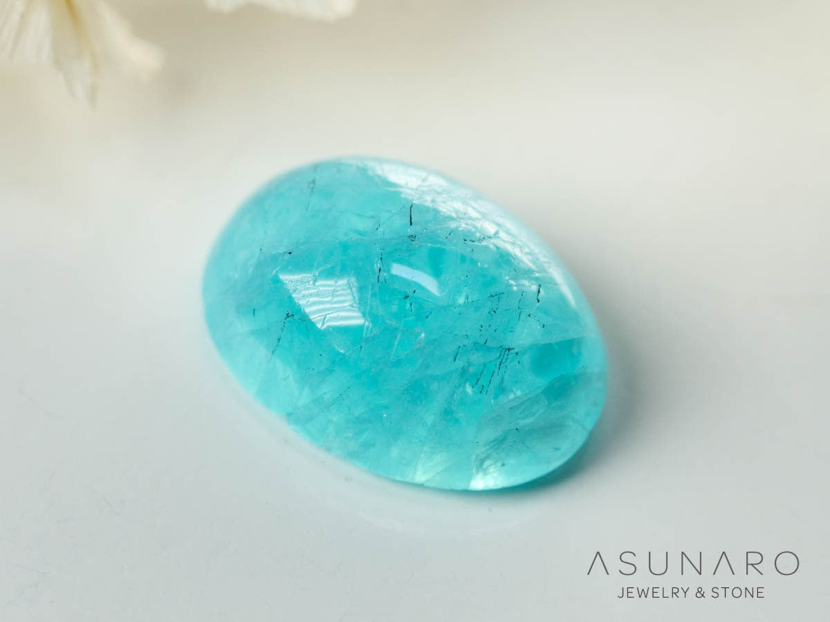 パライバトルマリン　カボション　 ブラジル産　0.84ct 【241106-2685】