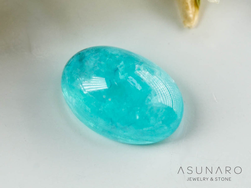 パライバトルマリン　カボション　 ブラジル産　0.57ct 【241106-2692】