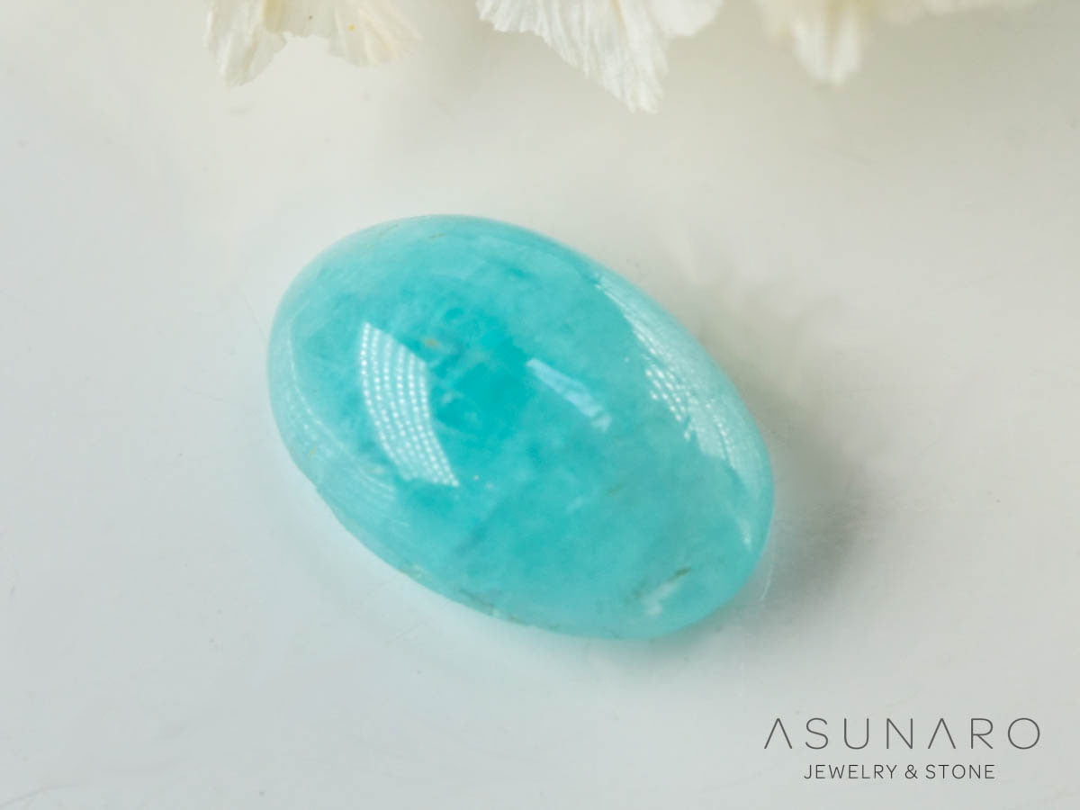 パライバトルマリン　カボション　 ブラジル産　0.52ct 【241106-2695】