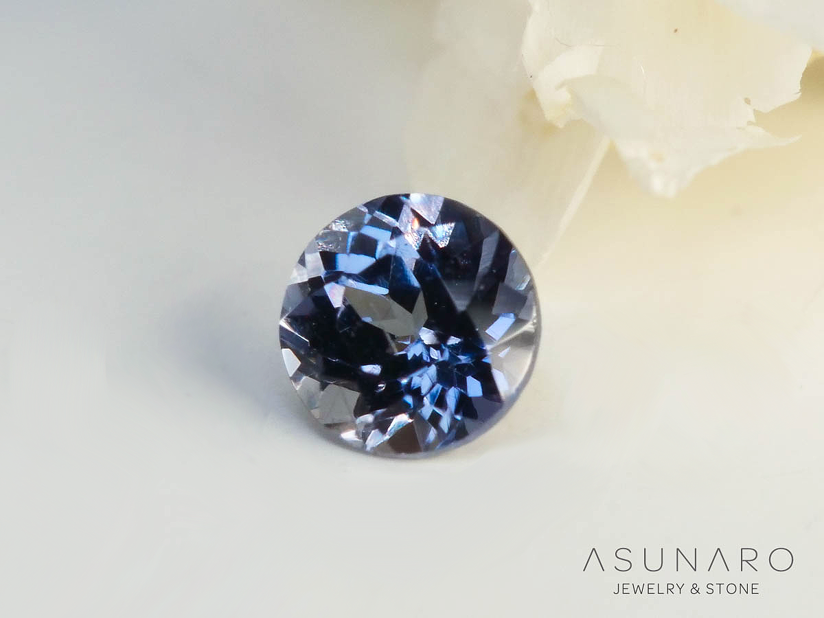 ベキリーブルーガーネット　ラウンドカット　 マダガスカル産　0.12ct【250311-2908】