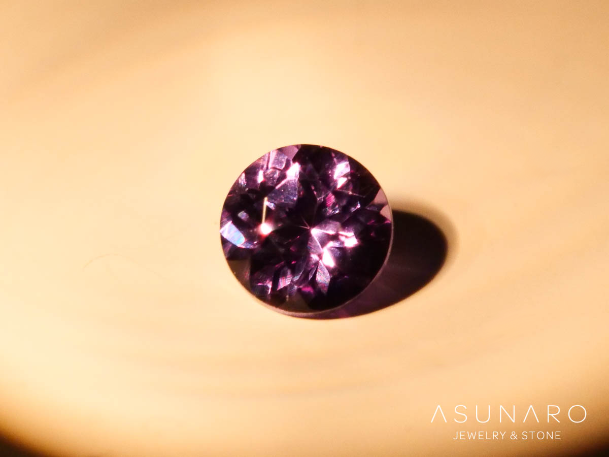 ベキリーブルーガーネット　ラウンドカット　 マダガスカル産　0.09ct【250311-2909】